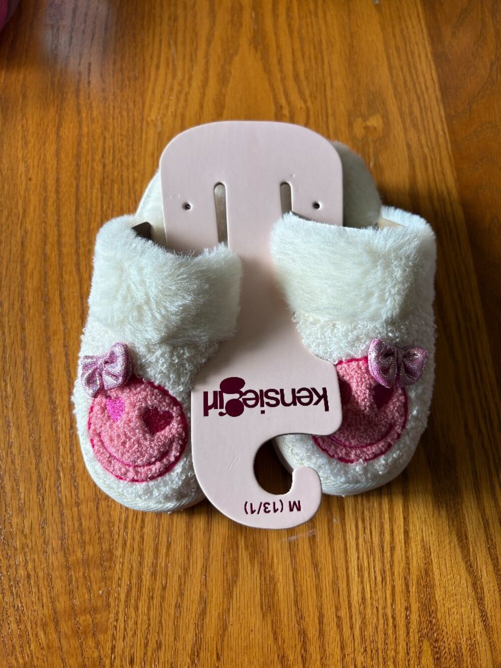 Kensie Girl Slippers Size M 13/1 Pink Smile Face Fuzzy Cozy Slip-On